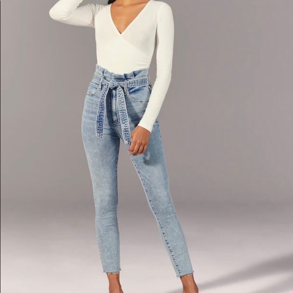 Abercrombie & Fitch Denim - ABERCROMBIE ULTRA HIGH RISE PAPERBAG WAIST JEANS
